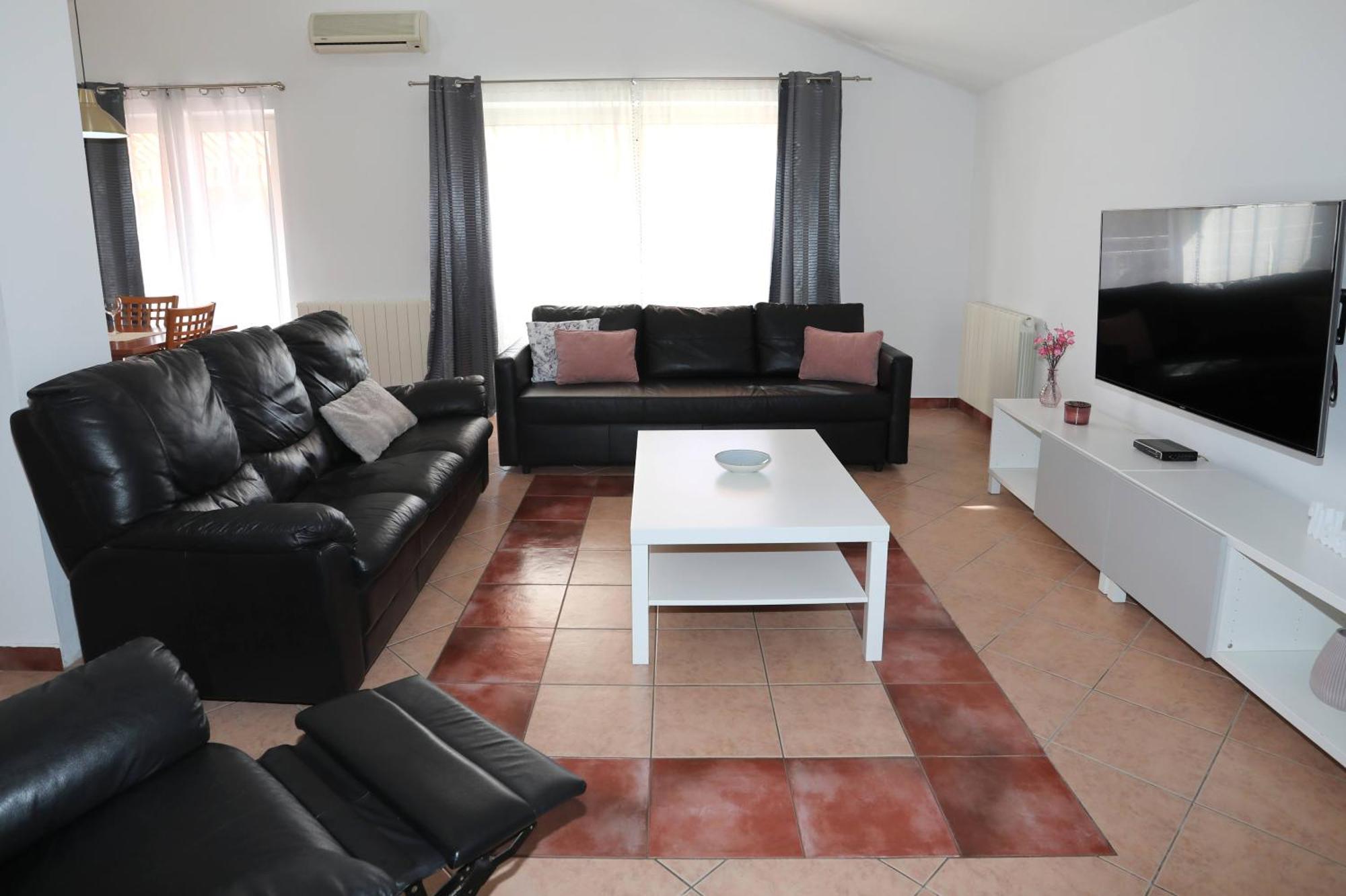 Apartman Debora Sa Privatnim Bazenom 普拉 外观 照片